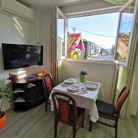 With A Parking Space Kastel Stari, - 23053 * Kastela