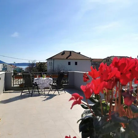 Apartman With A Parking Space Kastel Stari, - 23053 Kastela
