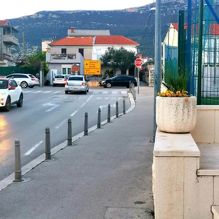 Apartman With A Parking Space Kastel Stari, - 23053 Kastela